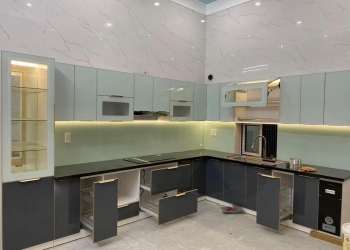 Tủ bếp chất liệu Acrylic cao cấp